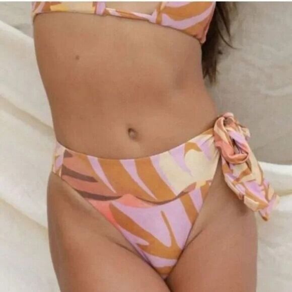 Stone Fox Swim x Free People June Bikini Bottom in Tropic Print NWT Small - Picture 1 of 5